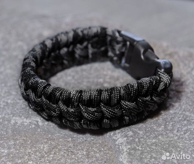 Браслет из паракорда