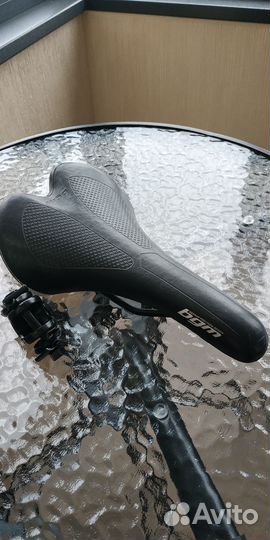 Седло для велосипеда кожаное BGM