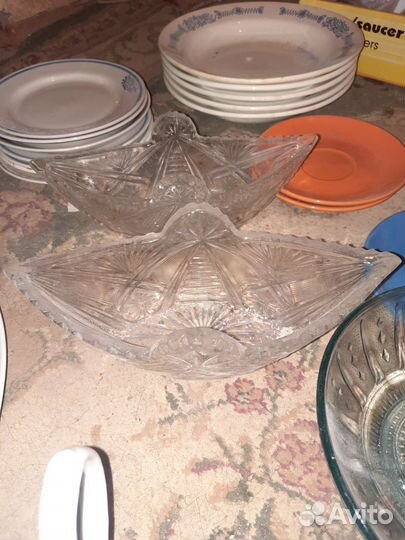 Тарелка посуда стаканы