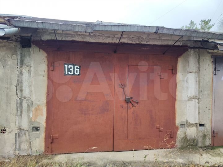 Гараж, > 30 м²