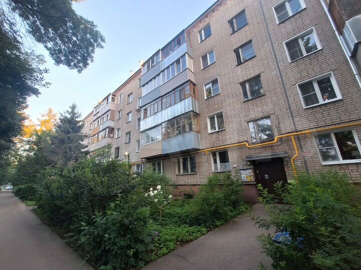 2-к. квартира, 46 м², 2/5 эт.