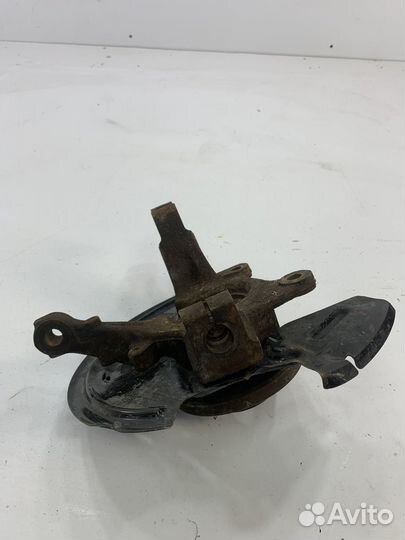 LADA Largus Кулак передний левый без ABS