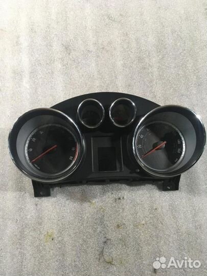 Панель приборов Opel Insignia лифтбэк A18XER