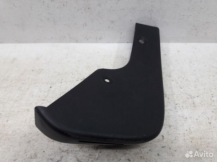 Брызговик передний правый Nissan Juke F15 2011