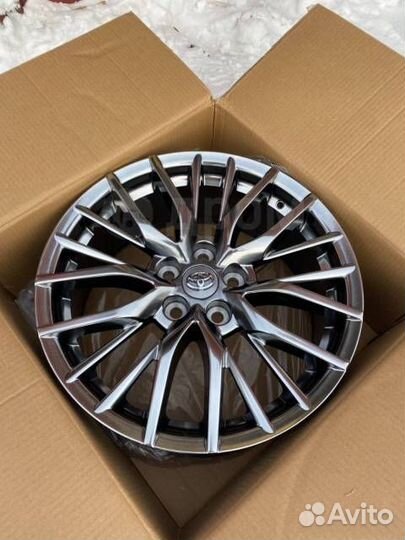 Диск литой Replica Toyota/Lexus R18 5*114.3