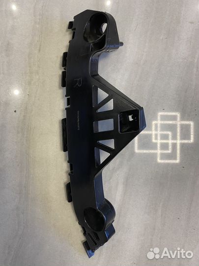 Крепление переднего бампера правое Mazda 3 bl