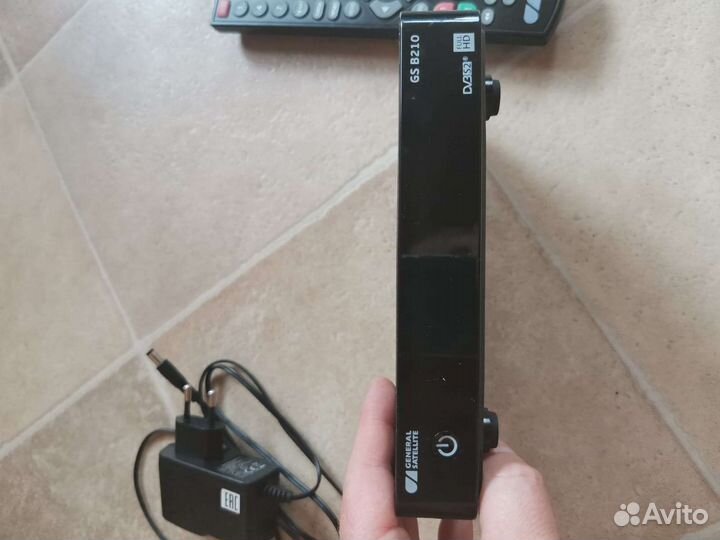 Приставка для спутникового тв триколор GS B210