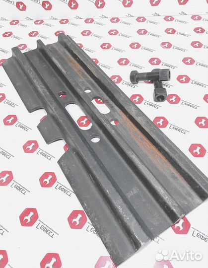 Башмак экскаватора Hyundai 81EM-28030BG