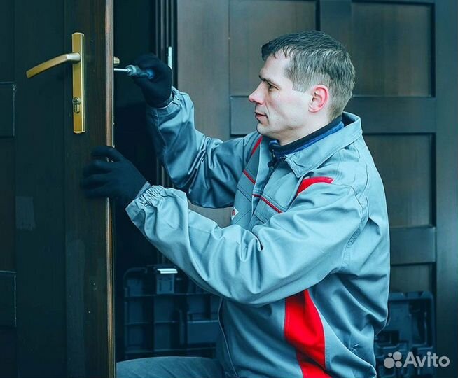 Требуются Слесарь Мастер по замкам