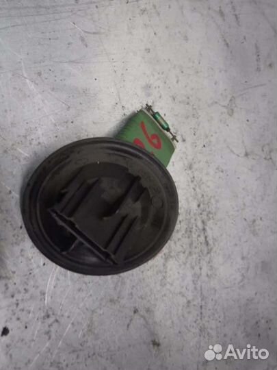 Резистор отопителя Volkswagen Polo хэтчбек BUD