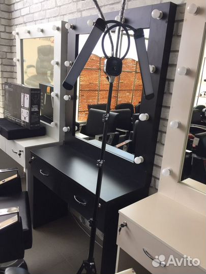 Парикмахерский стол