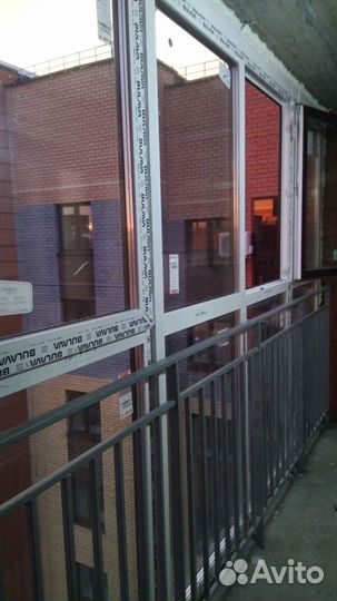 Окно на балкон 6 метров