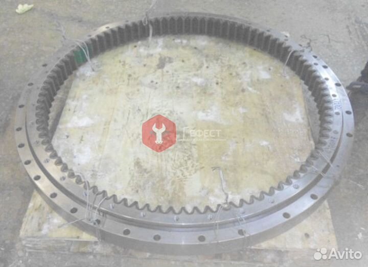 Опорно-поворотный круг Hitachi ZX80 4437132