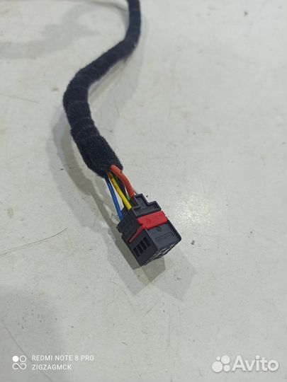 Амортизатор крышки багажника(правый)