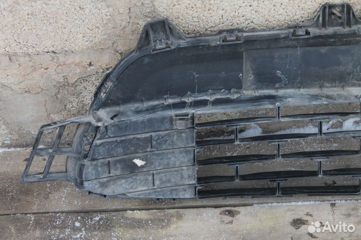 Kia Rio 4 решетка в бампер