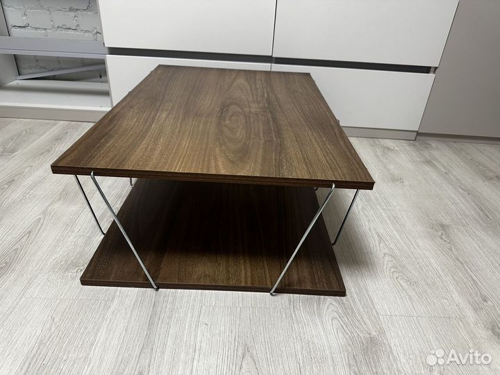 Журнальный столик