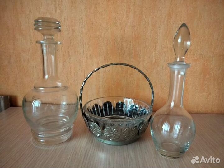 Графины и ваза