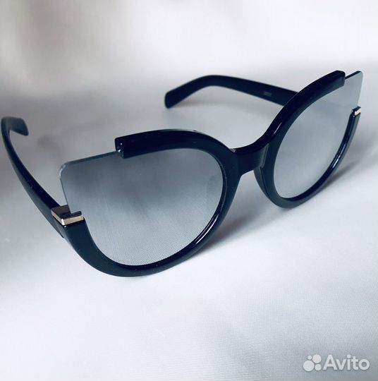 Очки солнцезащитные