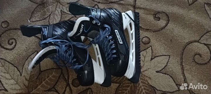 Хоккейные коньки bauer