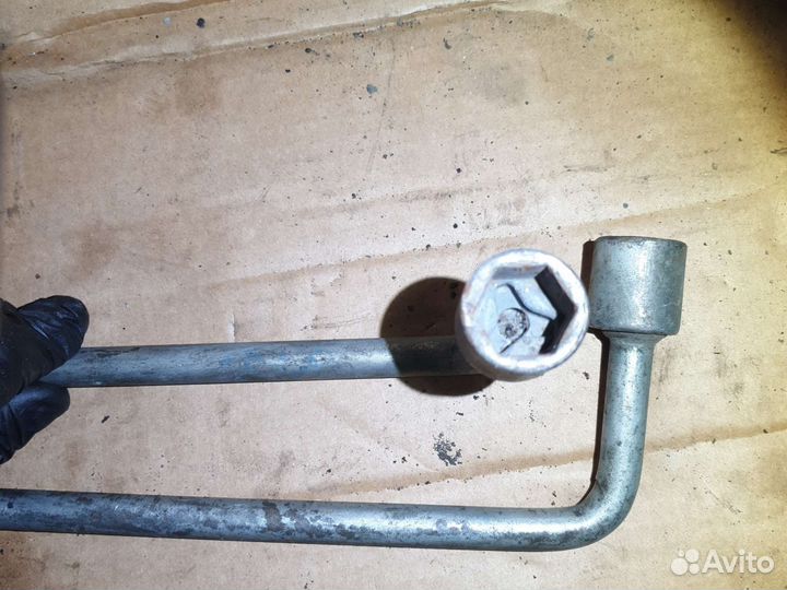 Балонный ключ 19 Mercedes Vito w638