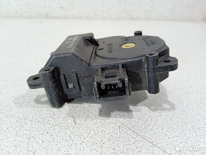 Моторчик управления заслонкой печки