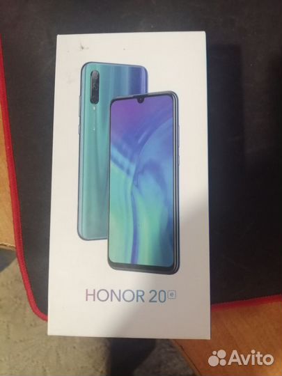 HONOR 20e, 4/64 ГБ