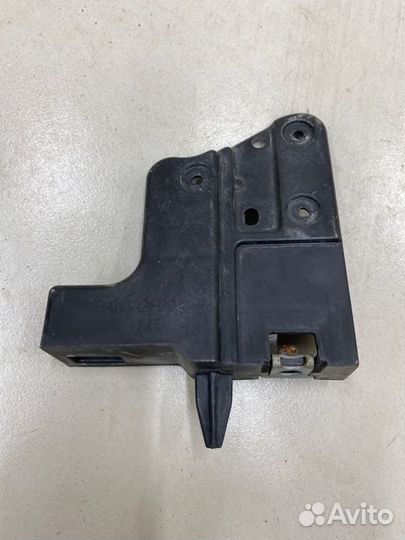 Кронштейн фары левый Mitsubishi Outlander 3 GF