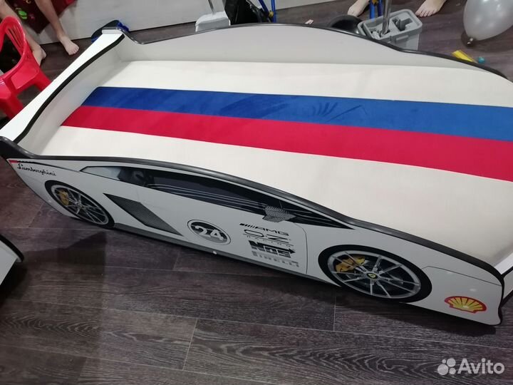 Детская кровать с матрасом машинка