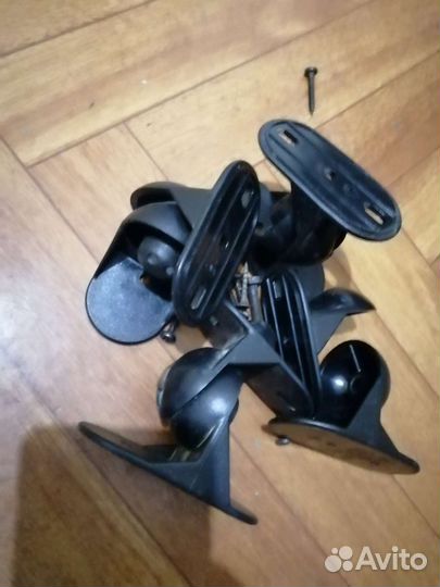 Крепление на стену для акустики