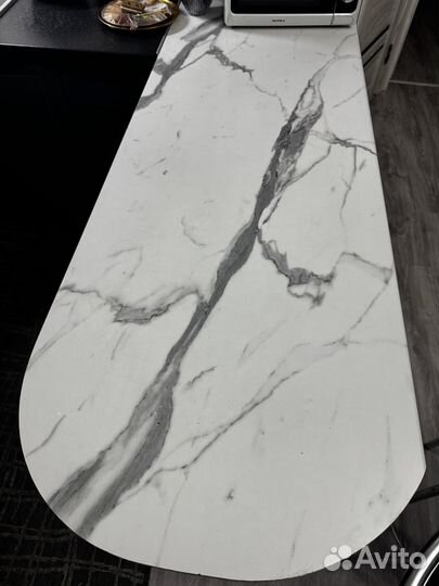 Столешница и 2 барных стула