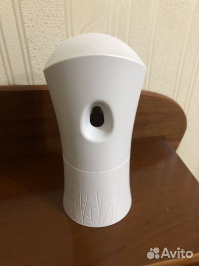 Автоматический освежитель воздуха