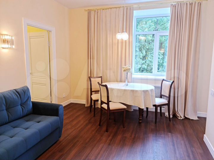 2-к. квартира, 55 м², 2/4 эт.