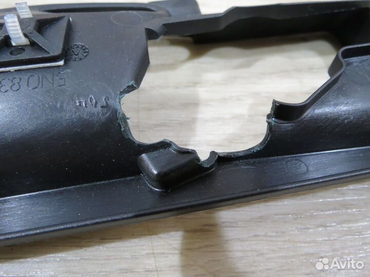 Кронштейн ручки передний левый Volkswagen Tiguan