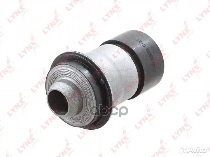 Сайлентблок подрамника перед прав/лев B8033