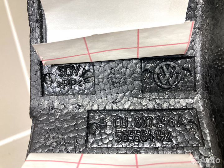 Наполнитель переднего бампера VW Jetta 2014-2018