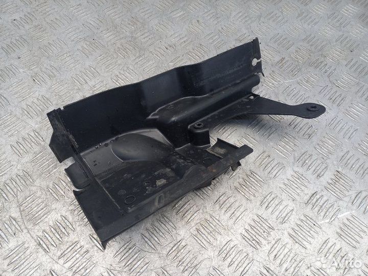 Дефлектор радиатора левый Volvo Xc 70 2.4 D5244T