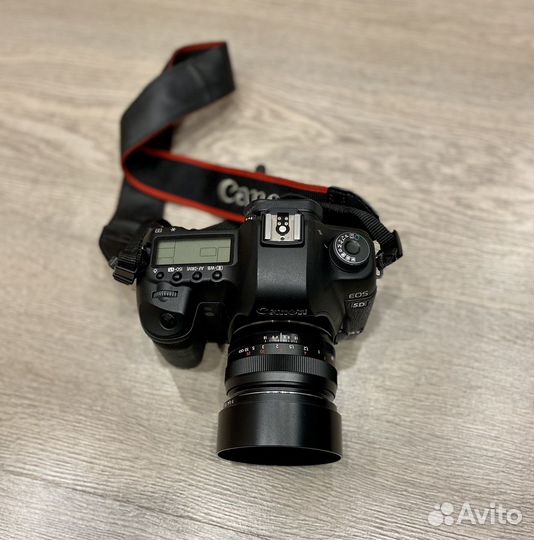 Зеркальный Фотоаппарат Canon EOS 5D Mark II