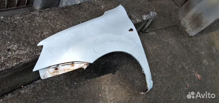 Крыло переднее левое на LADA granta