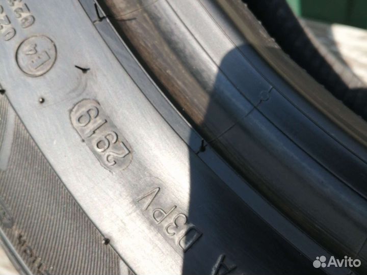 Continental ContiCrossContact UHP 235/55 R17