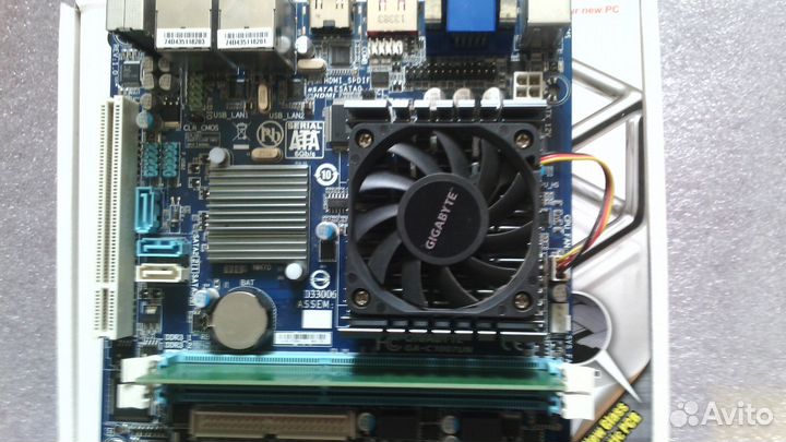 Компьтер GA-C1007UN 2G DDR3 PSU 12V Linux