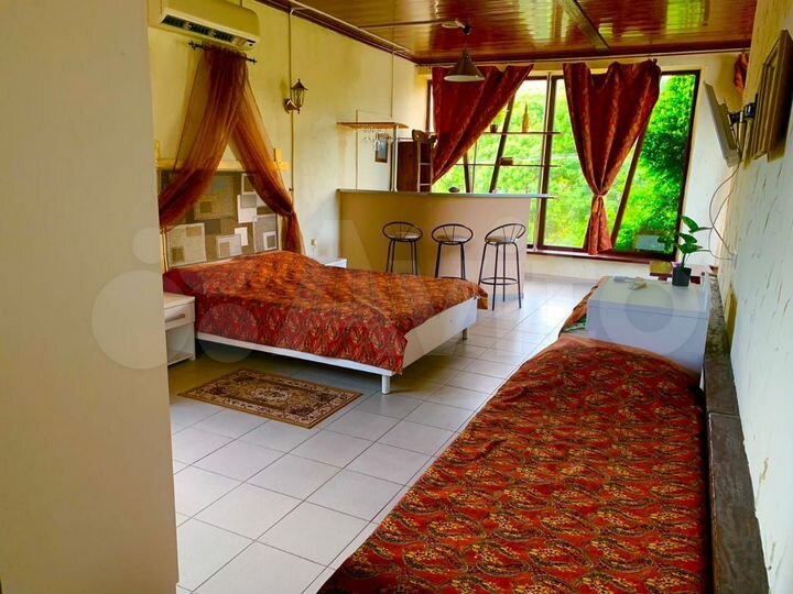 Комната 20 м² в > 9-к., 1/2 эт.