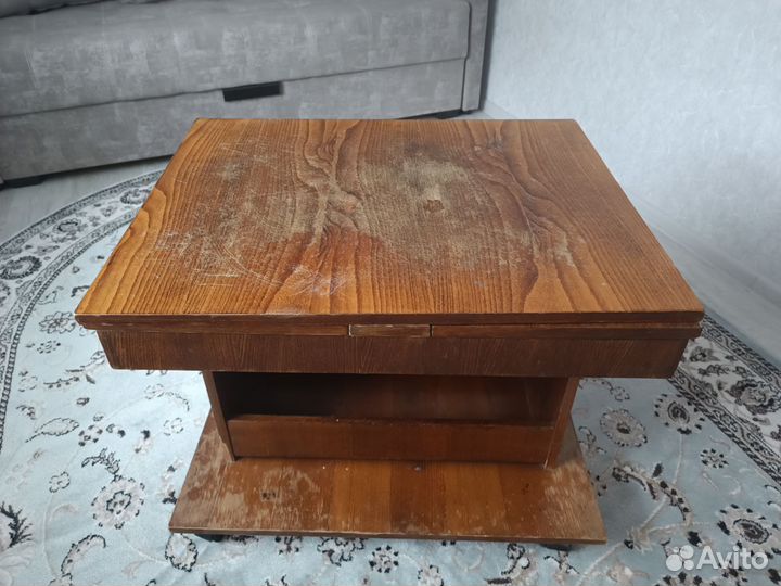 Журнальный столик на колесах бу