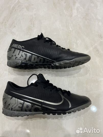 Бутсы Nike