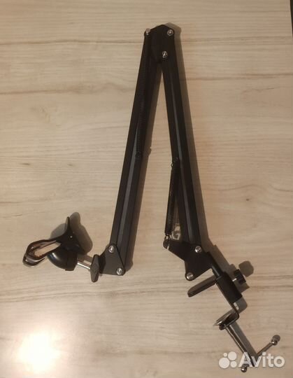 Настольный держатель для телефона