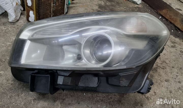Левая фара под ремонт