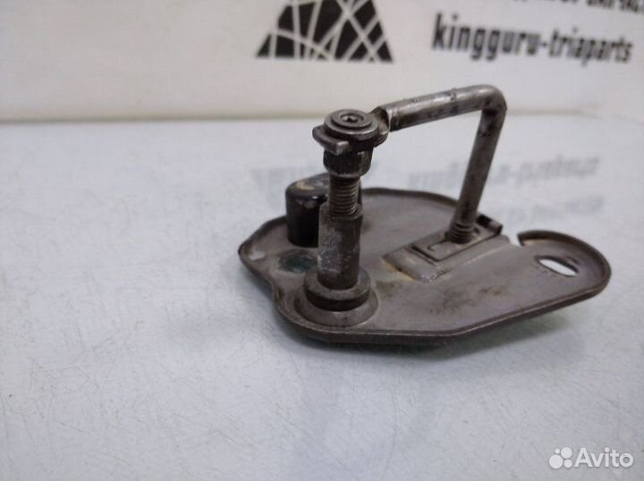 Крюк замка капота Skoda Kodiaq 1 NS7 до рестайлинг