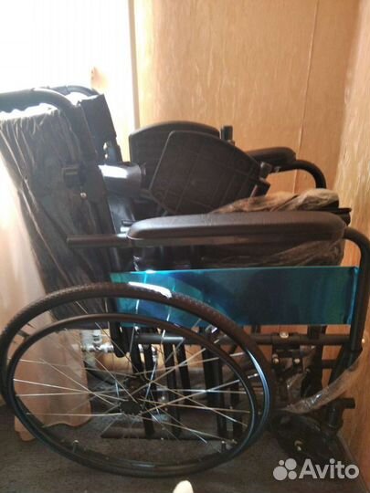 Инвалидная коляска новая