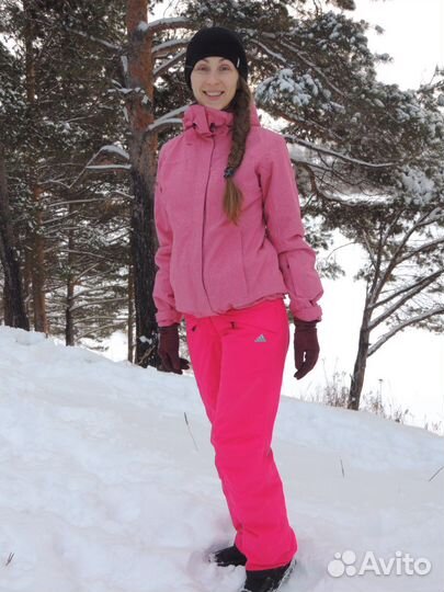 Горнолыжный костюм adidas для активного отдыха