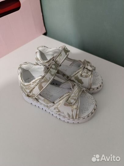 Сандалии для девочки 22 размер