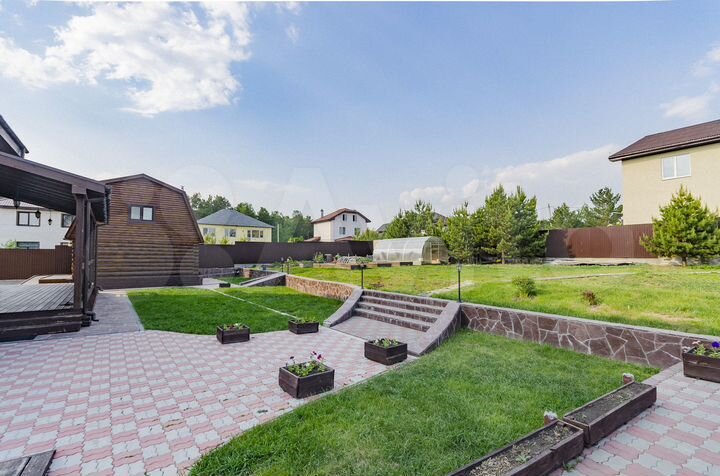 Дом 191 м² на участке 15 сот.